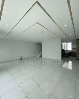 4bdrm Duplex in Chevron Alternative for rent