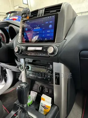 Toyota Prado 2010-2017 Android Player + Reverse Camera .