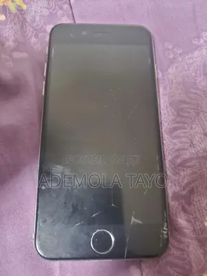 Photo - Apple iPhone 6s 32 GB Silver