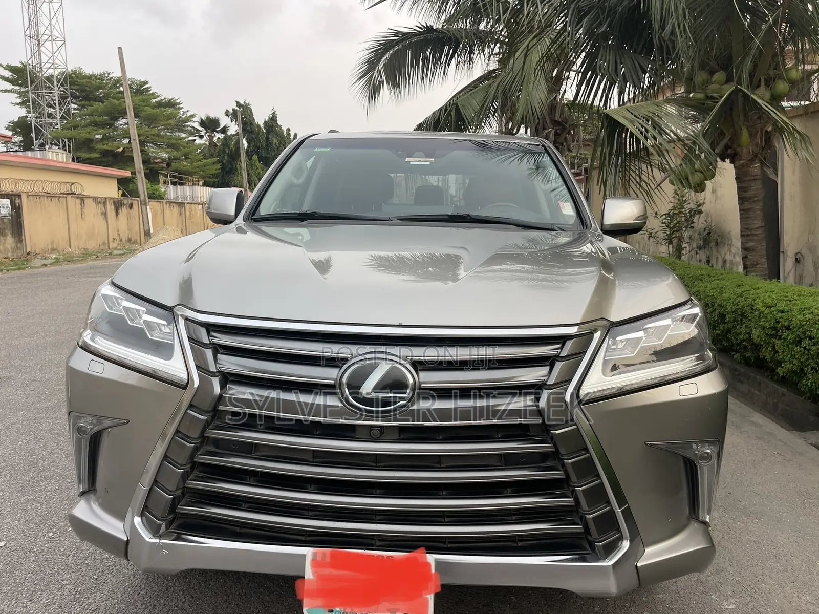 Lexus LX 570 AWD 2018 Gold