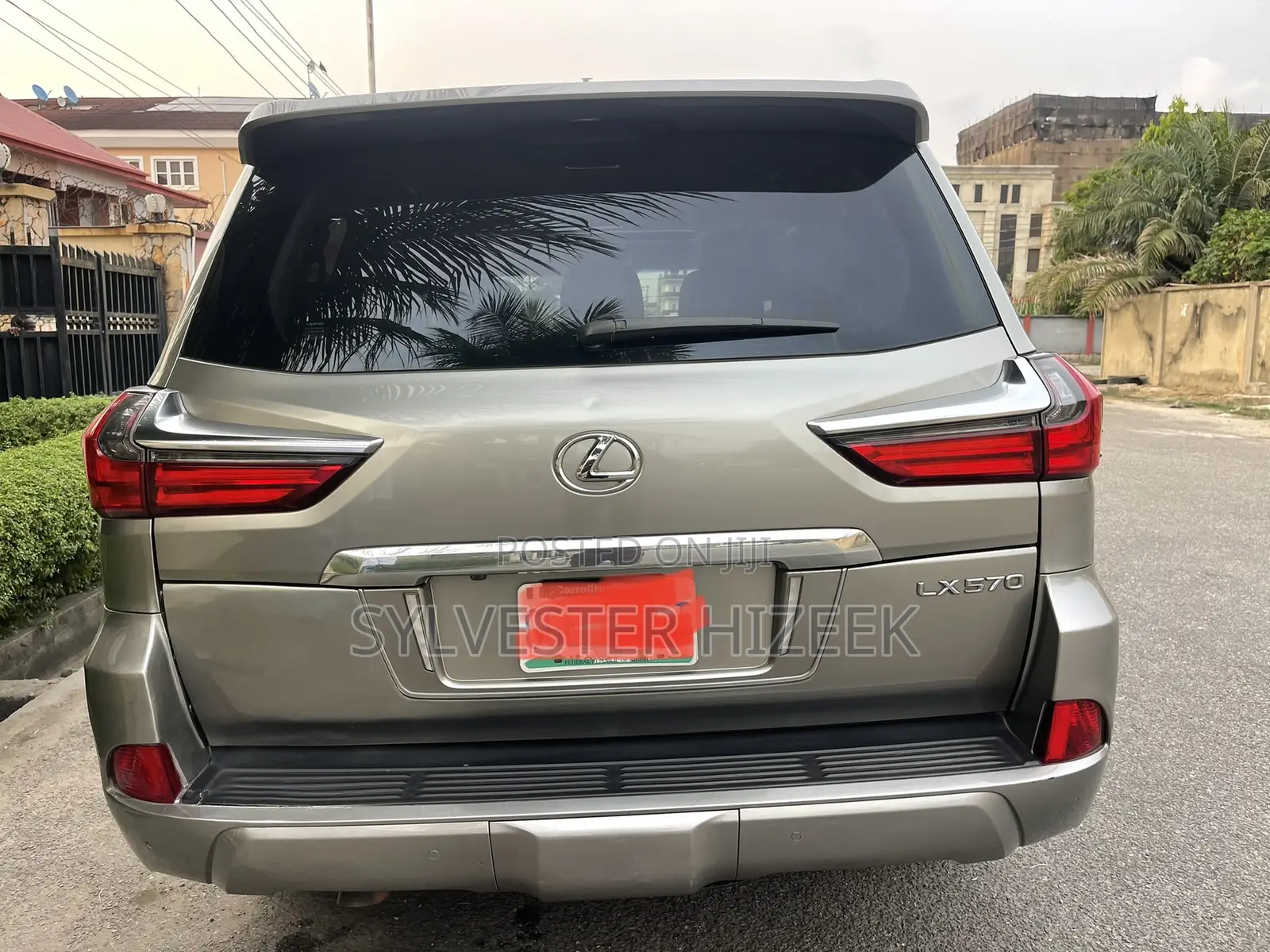 Lexus LX 570 AWD 2018 Gold