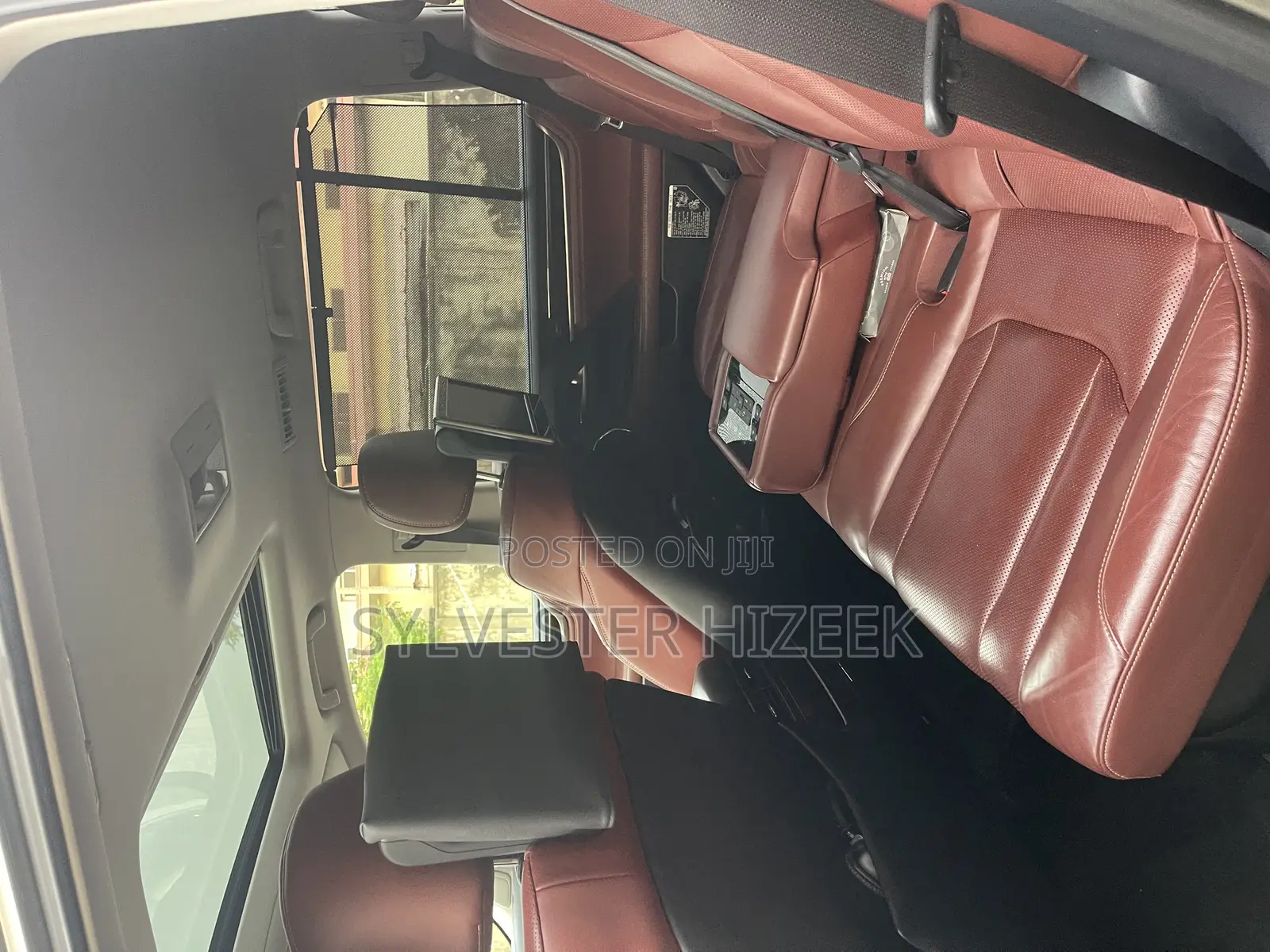 Lexus LX 570 AWD 2018 Gold
