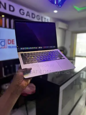 Laptop Apple MacBook Air 2020 8GB Intel Core I5 SSD 512GB