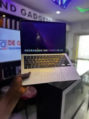 Laptop Apple MacBook Air 2020 8GB Intel Core I5 SSD 512GB