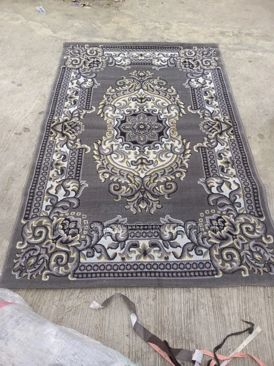 5*7 Center Rug