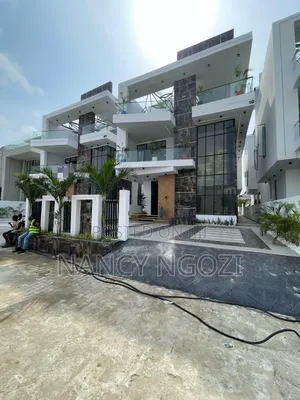 5bdrm Duplex in Chevron Lekki for sale