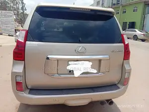 Photo - Lexus GX 460 Base 2013 Gold