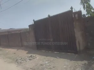 Mini Flat in Peace Estate, Agric for rent