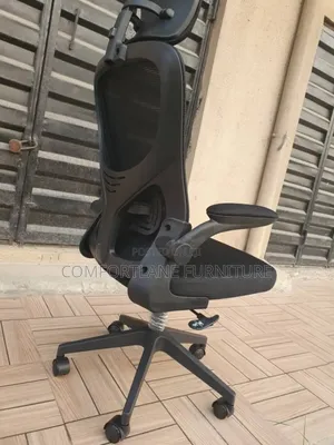 Swivel Chair With Headrest