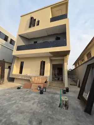 5bdrm Duplex in GRA Phase 2 Shangisha for rent