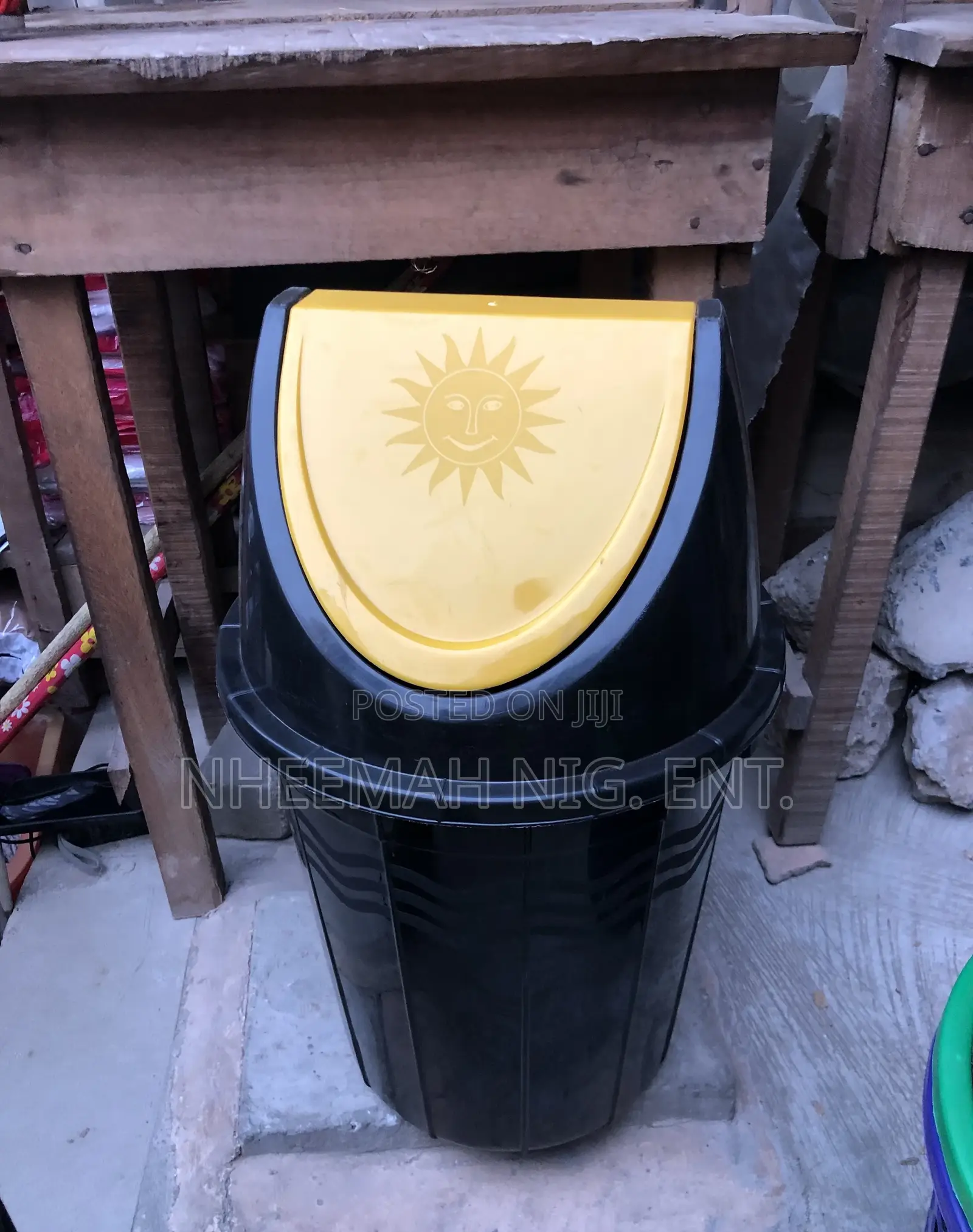 Swing Bin Bucket