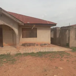 2bdrm Block of Flats in Sijuade, Akure for sale