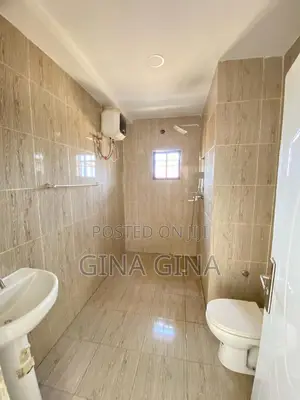5bdrm Duplex in Jahi Gilmore for sale