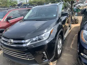 Toyota Highlander Limited Platinum 4dr SUV AWD (3.5L 6cyl 6A) 2015