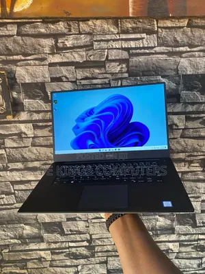 Laptop Dell XPS 15 9560 8GB Intel Core i5 SSD 256GB