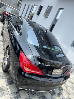 Photo - Mercedes-Benz CLA-Class CLA 250 4MATIC Sedan 2016