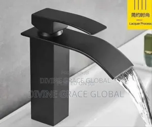 Short Black Basin Mixer Tap