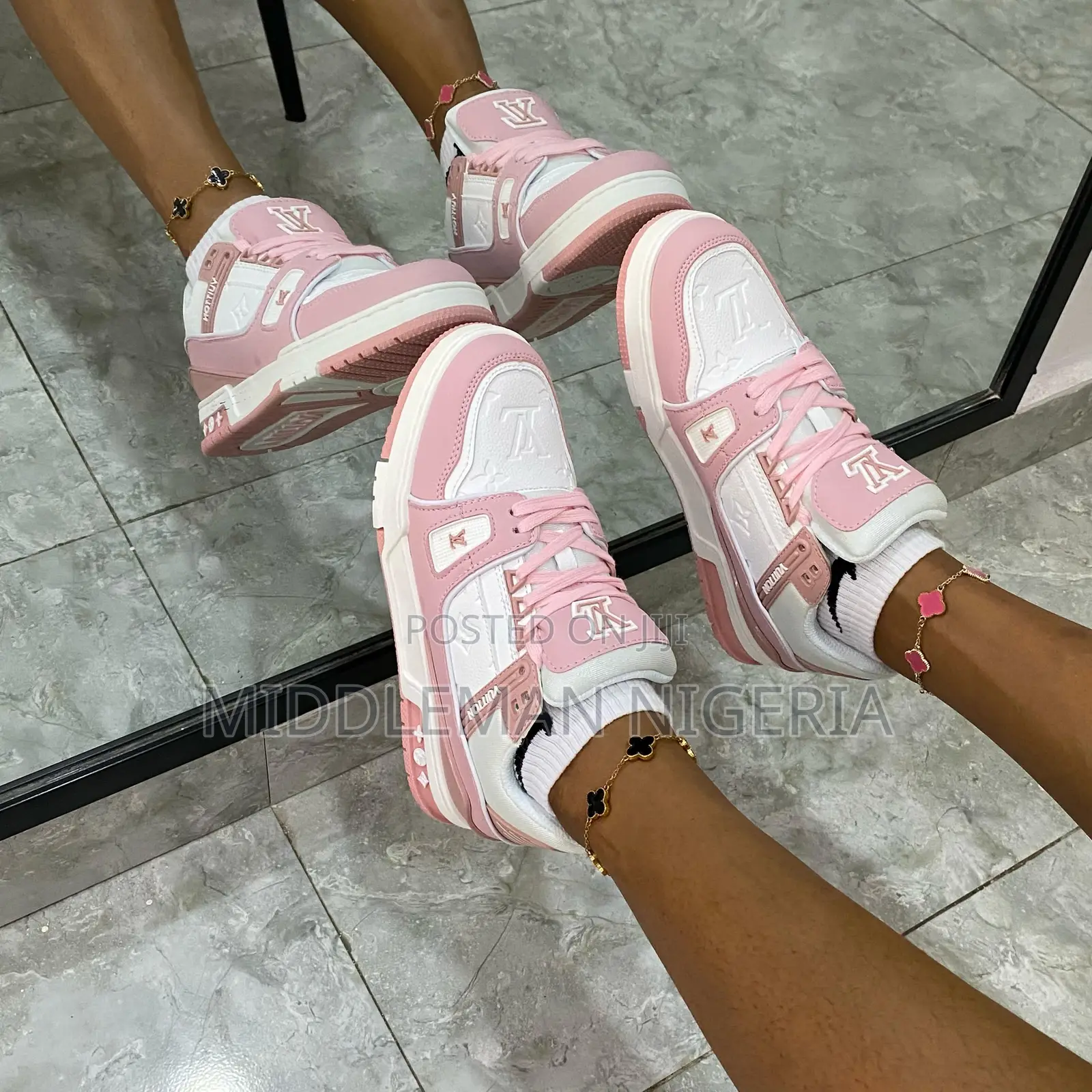 Louis Vuitton Trainers Rose Sneakers