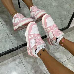 Louis Vuitton Trainers Rose Sneakers