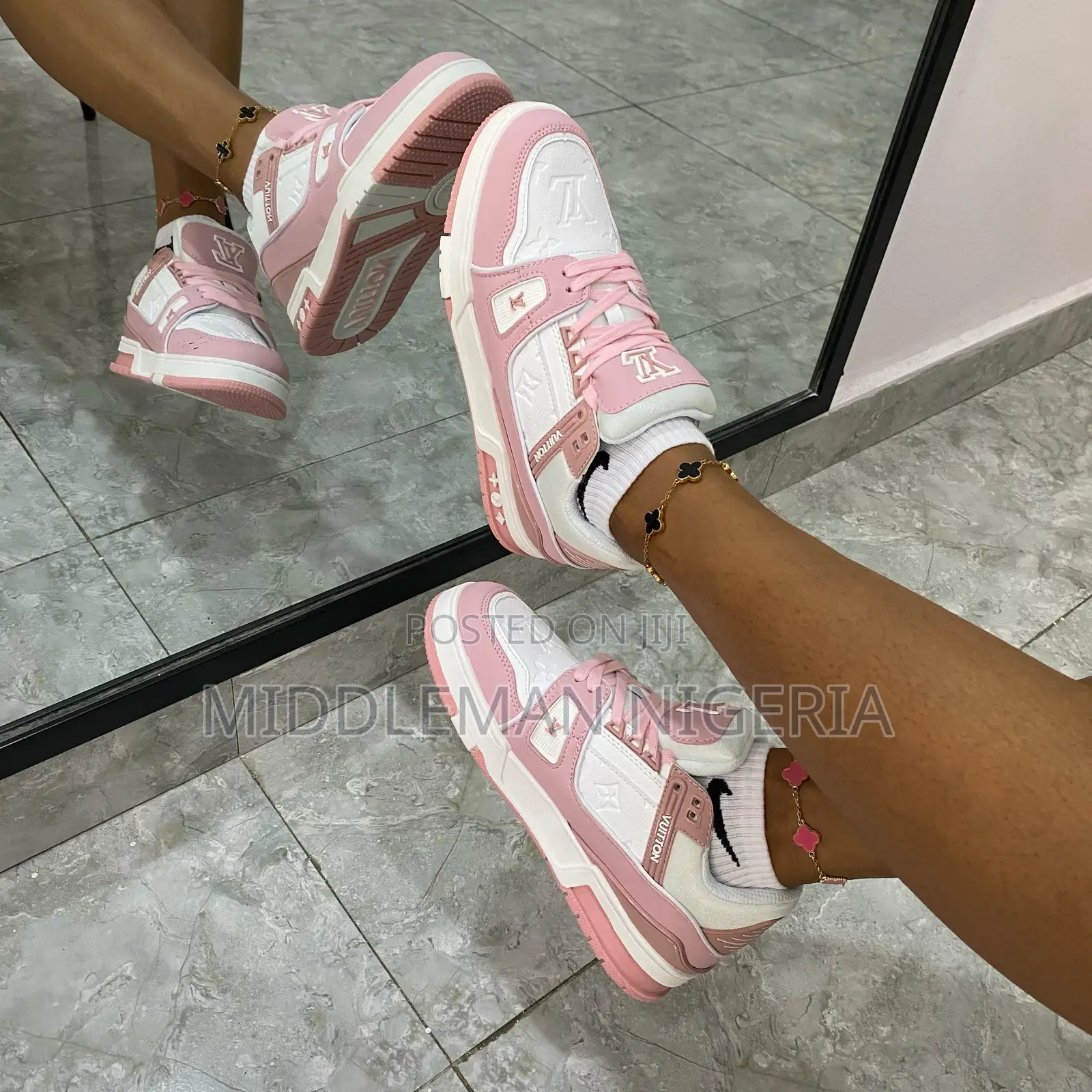 Louis Vuitton Trainers Rose Sneakers