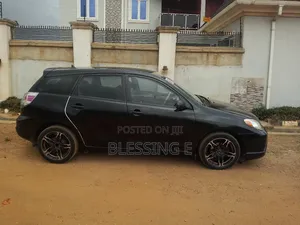Photo - Toyota Matrix 2005 Black