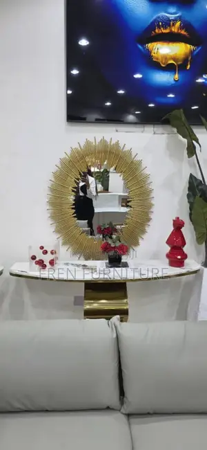 Mirror Stand