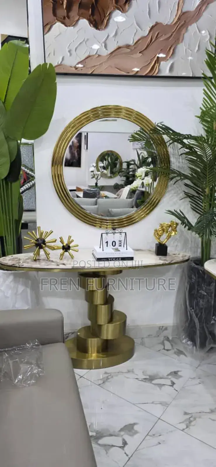 Mirror Stand