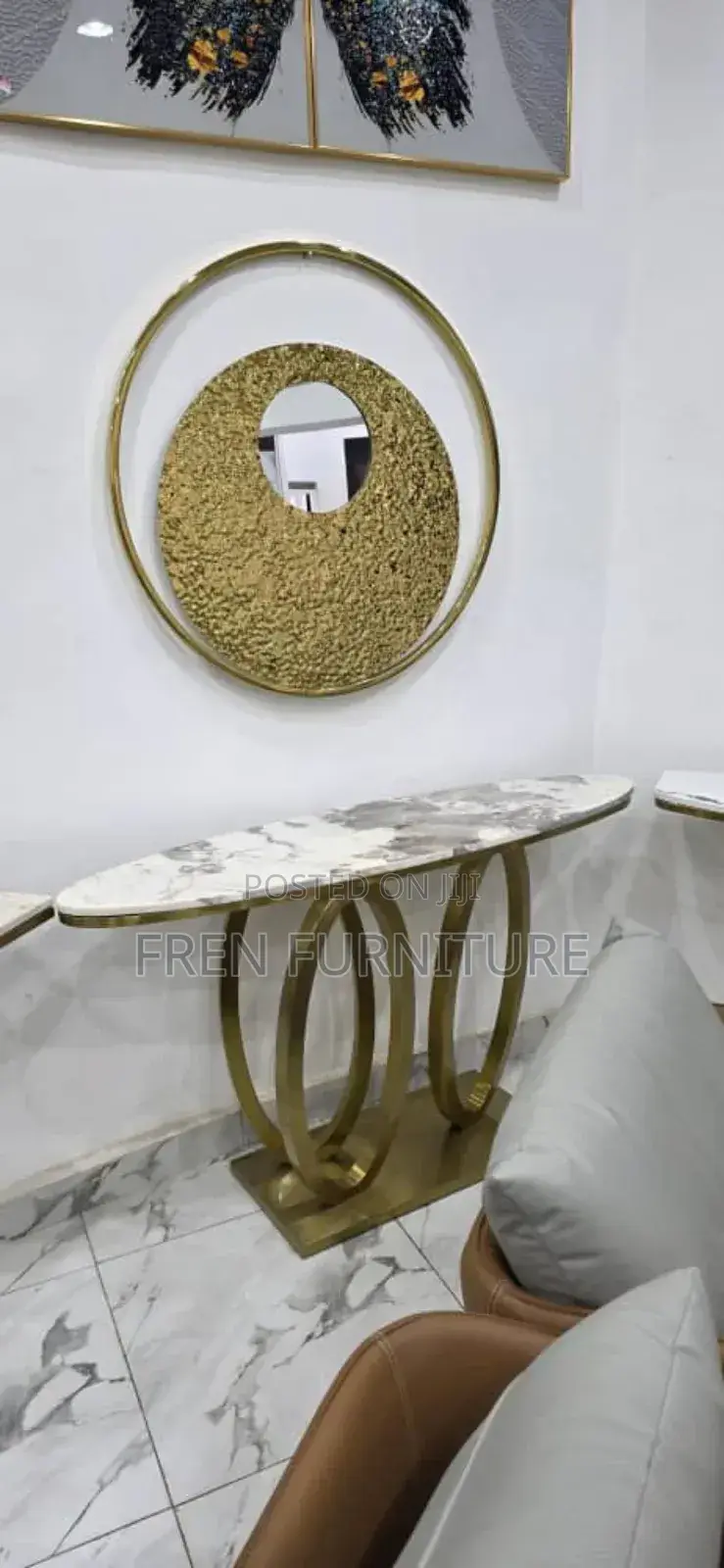 Mirror Stand