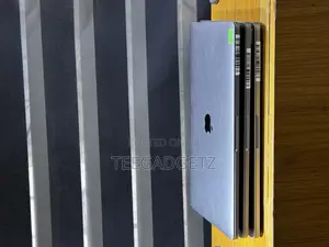 Laptop Apple MacBook Pro 2020 M1 8GB Apple M1 SSD 256GB