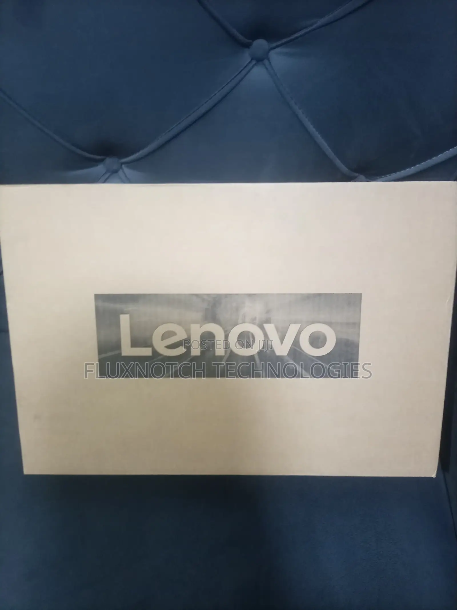 New Laptop Lenovo V15 4GB Intel Core i3 SSD 256GB