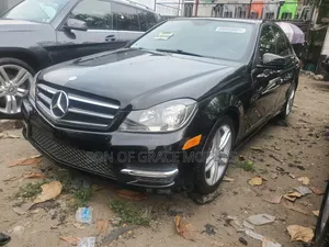 Mercedes-Benz C300 2014 Black