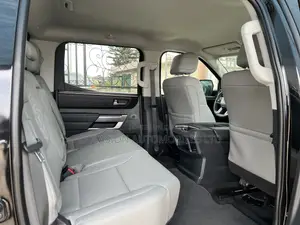 Toyota Tundra 2023 Black