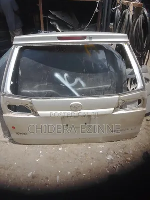 Toyota Sienna 2006 Empty Boot