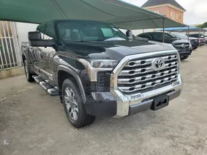 Toyota Tundra 2023 Black