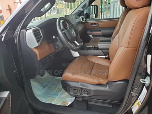 Toyota Tundra 2023 Black
