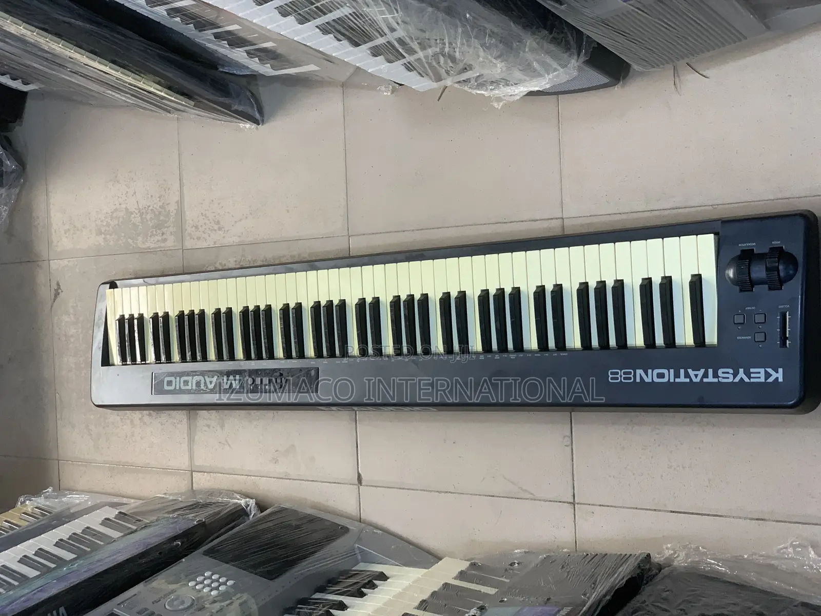 Keystation88 M-Audio Midi Keyboard Black Color