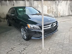 Mercedes-Benz C300 2017 Black