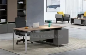 1.6 Meters Office Table With Metal Legs And Extension