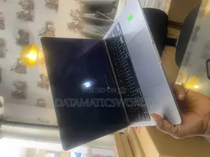 Laptop Apple MacBook Pro 2020 16GB Intel Core I5 SSD 1T