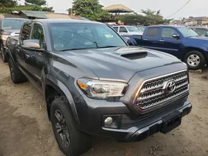 Toyota Tacoma Limited 2018 Gray