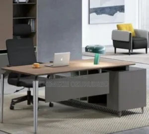 1.8 Meters Office Table With Metal Legs and Extension