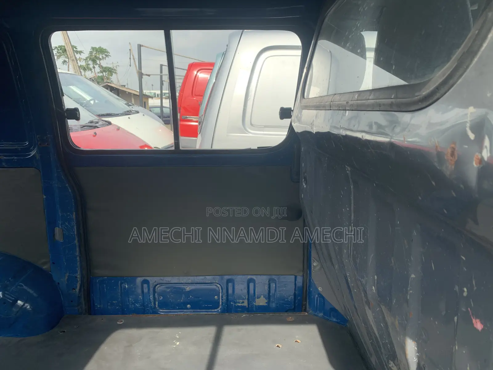 Toyota HiAce 2010 Blue