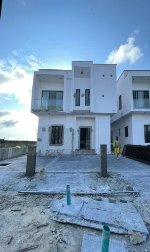 5bdrm Duplex in Sangotedo Ajah Lekki for sale