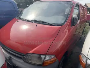 Toyota HiAce 2010 Red