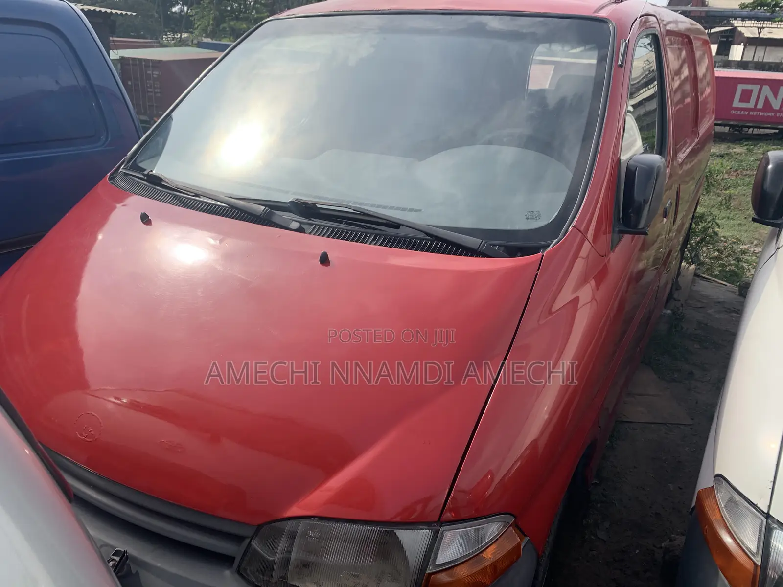 Toyota HiAce 2010 Red