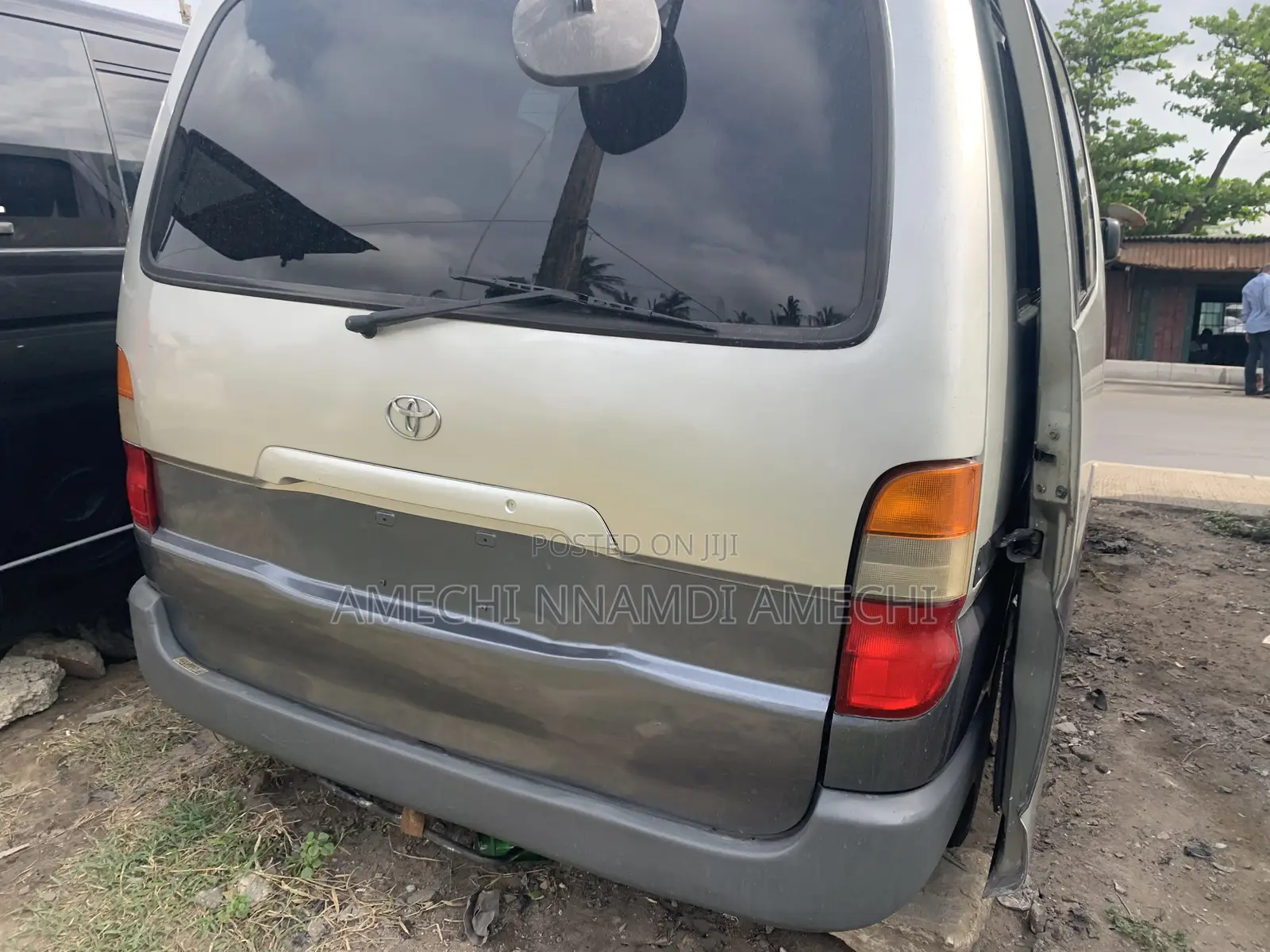 Toyota HiAce 2010 Grey
