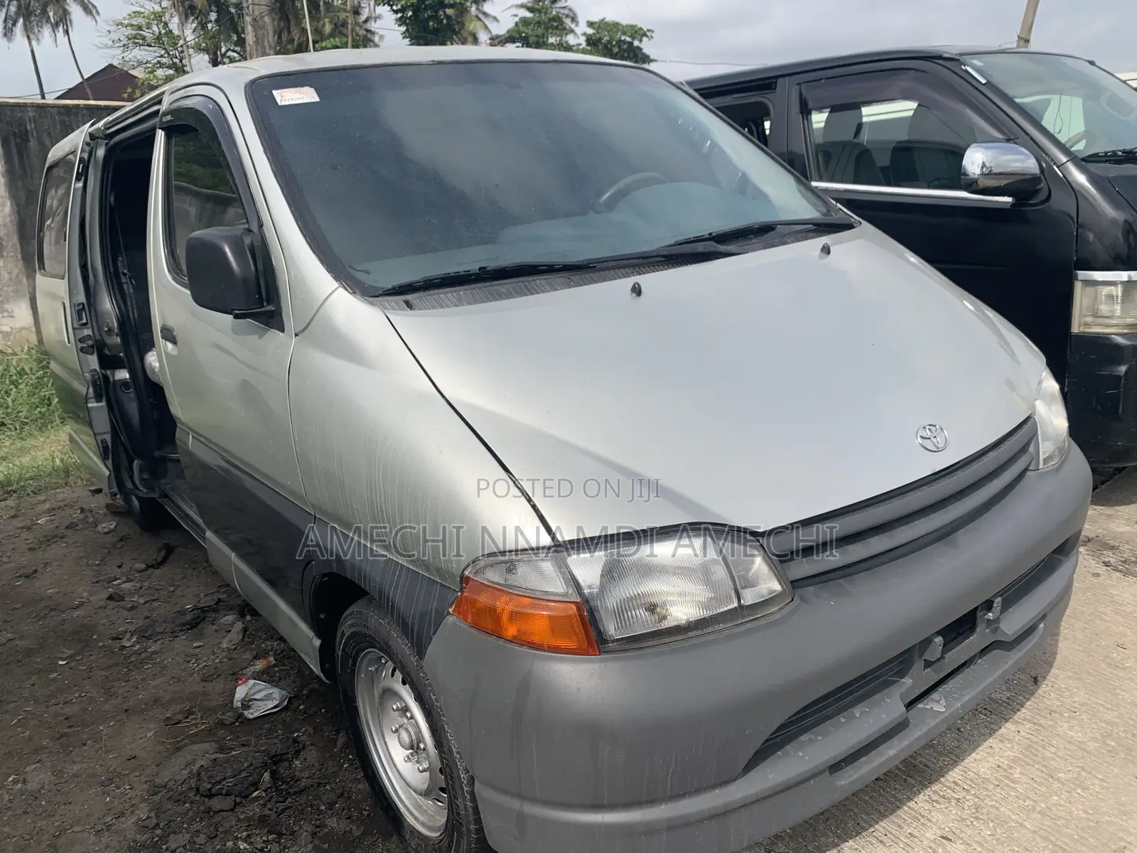 Toyota HiAce 2010 Grey