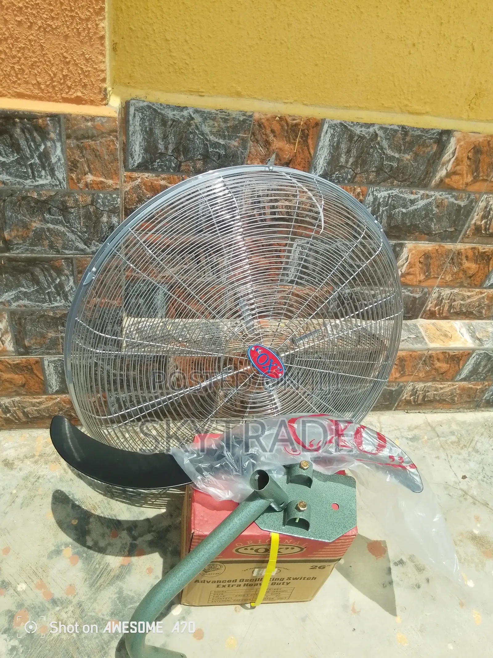 Quality 26" Ox Wall Fan With 2 Blade Iron Guard Net