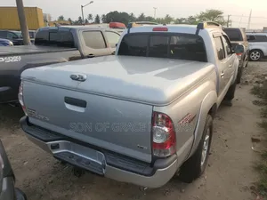 Toyota Tacoma Double Cab V6 2011 Silver