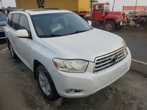 Toyota Highlander Limited 2010 White